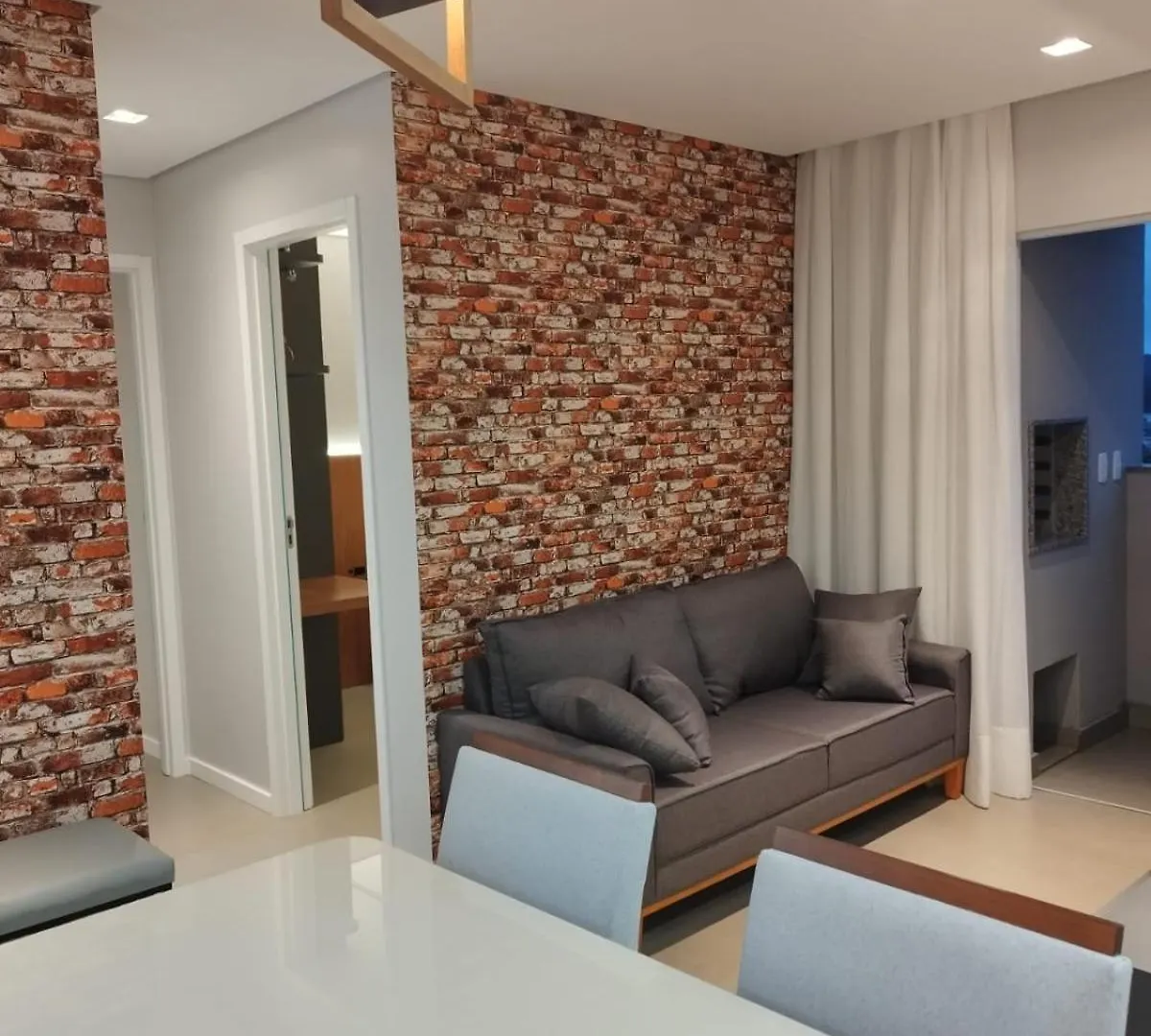 דירה ג'וינוויל Apartamento Otima Localizacao